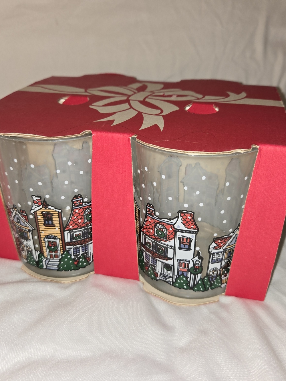 Luminarc D'Arques Dublin Christmas Snowy Village 4 Glass Set in Red Cardboard